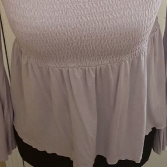 American Eagle Light Purple Long Sleeve Smocked Top with Lettuce Hem - Picture 3 of 4